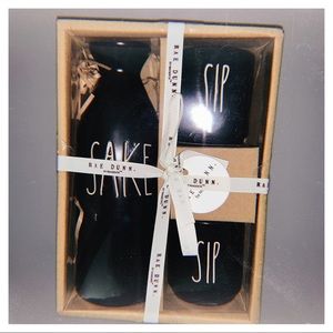 Rae Dunn New Black Sake Pitcher with 2 sip cups